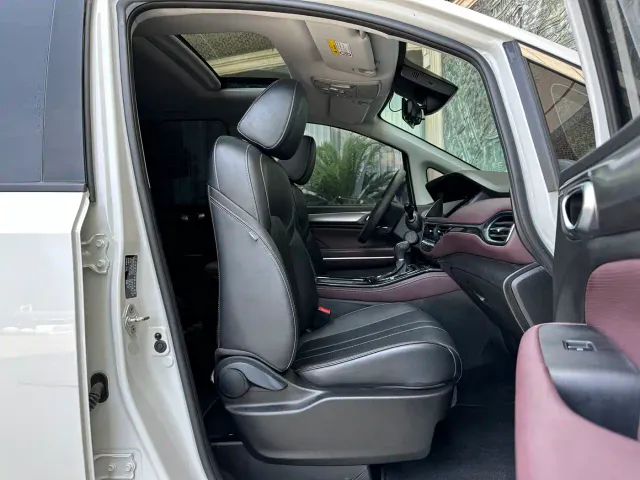 GAC Trumpchi M6 — Фото автомобиля 21