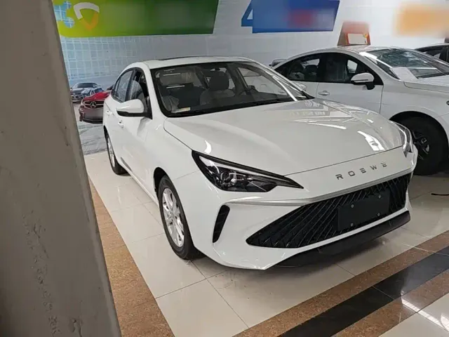 Roewe i5 — Фото автомобиля 3