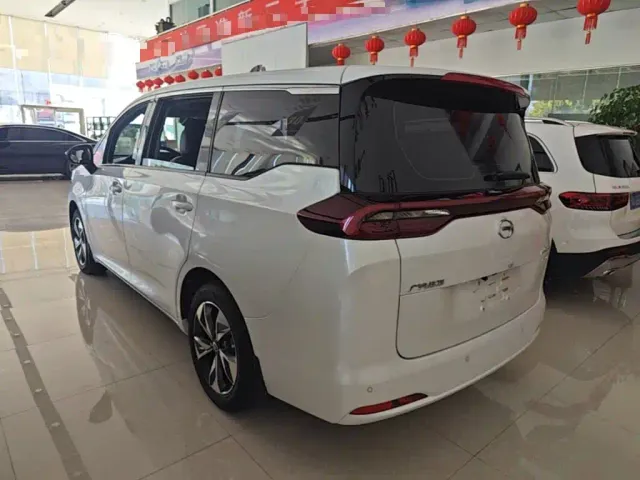 GAC Trumpchi M6 — Фото автомобиля 4