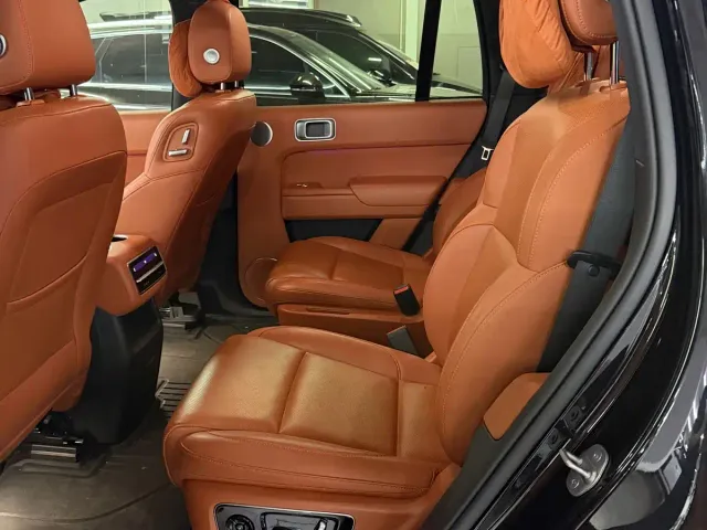 Li Auto L8 — Фото автомобиля 7