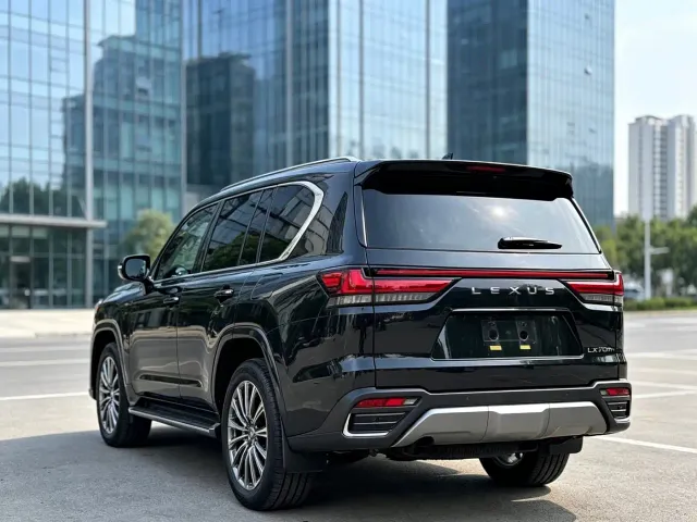 Lexus LX — Фото автомобиля 5