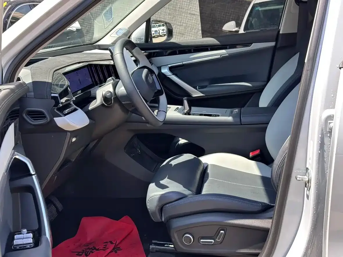 Geely Boyue L 2024 1.5TD DCT Flagship Edition — Фото автомобиля 6