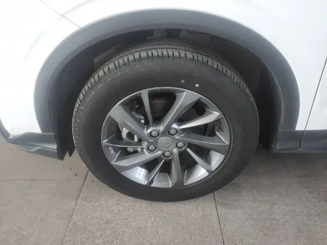 Geely Binyue — Фото автомобиля 22