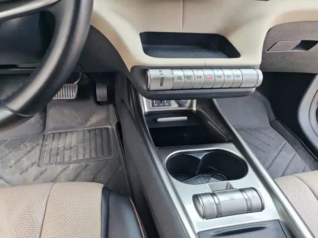 BYD Dolphin 2024 Glory Edition 420km Freedom Edition — Фото автомобиля 13