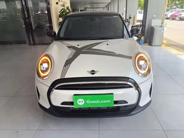 MINI Hatch — Фото автомобиля 2