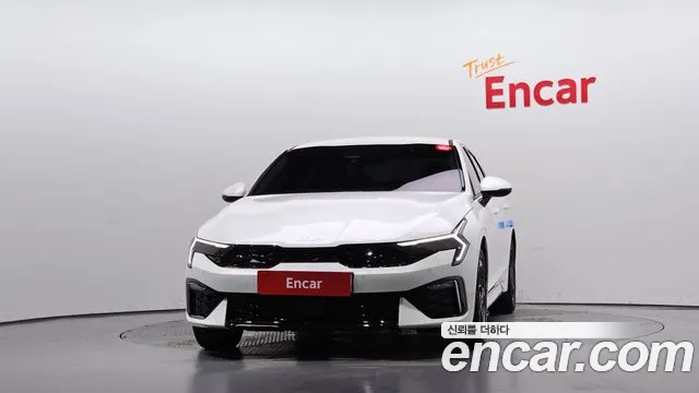 Kia K5 Generation 3 — Фото автомобиля 3