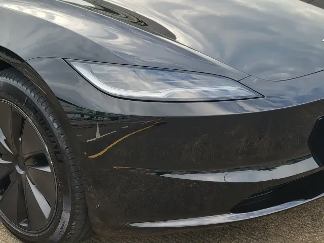 Tesla Model 3 — Фото автомобиля 6