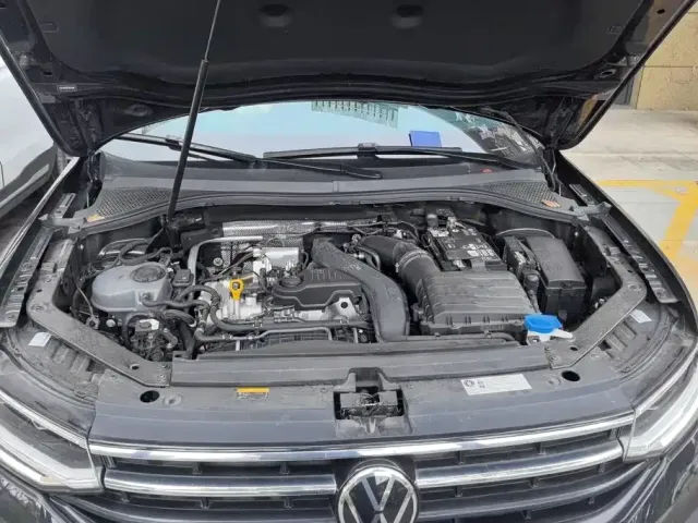 Volkswagen Tiguan L — Фото автомобиля 10