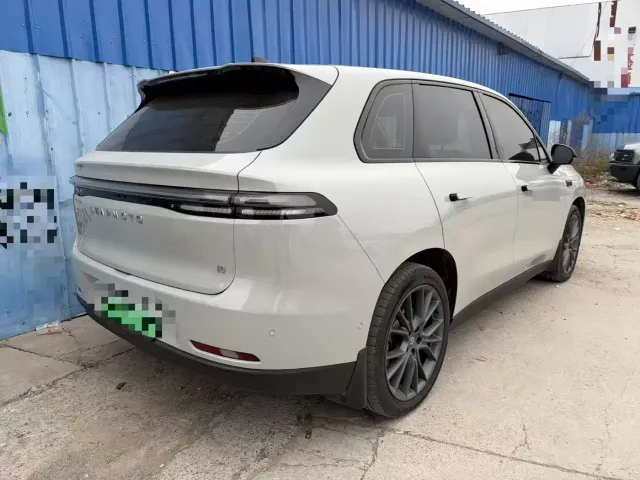 Leapmotor C10 — Фото автомобиля 12