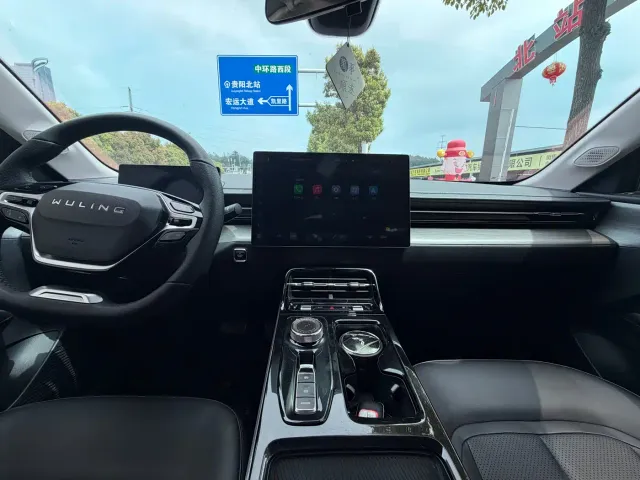 Wuling Starlight — Фото автомобиля 7