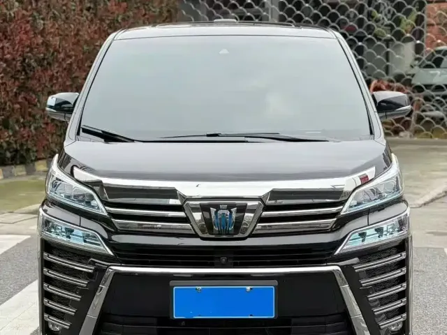 Toyota Vellfire — Фото автомобиля 2
