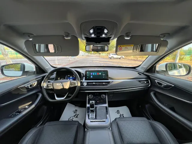 Chery Tiggo 8 — Фото автомобиля 11