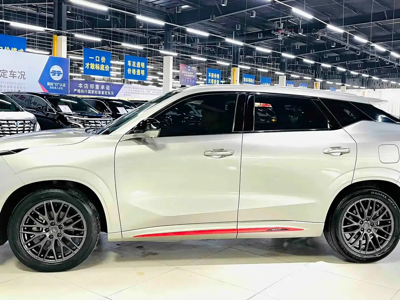 Changan Oshan Changan Oshan Z6 2023 Blue Whale 1.5T DCT Smart Premium — Фото автомобиля 6