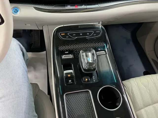 Forthing Xinghai V9 — Фото автомобиля 12