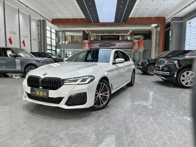 Фотография автомобиля — BMW 5 Series