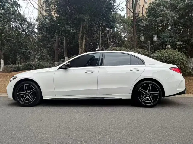 Mercedes-Benz C-Class — Фото автомобиля 3