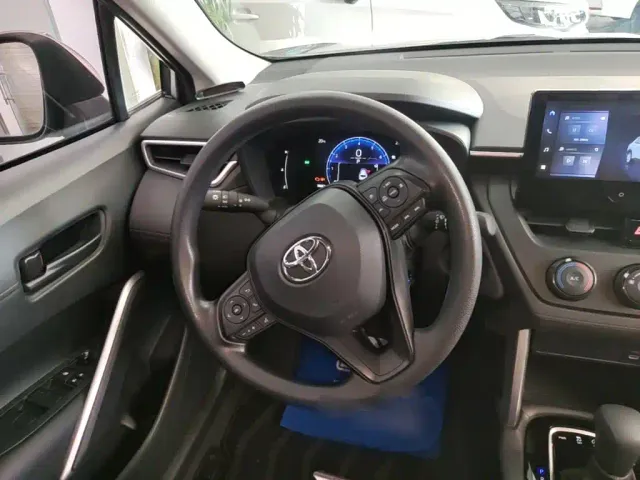 Toyota Corolla Cross — Фото автомобиля 10