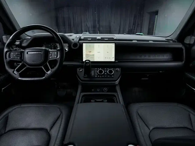 Land Rover Defender — Фото автомобиля 11