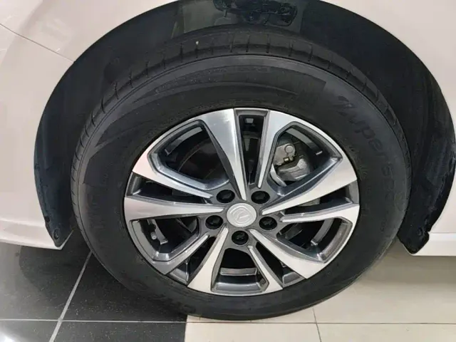 Changan Eado — Фото автомобиля 22