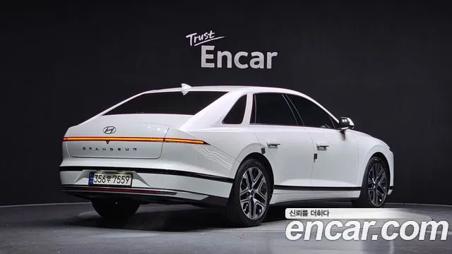 Hyundai Grandeur GN7 — Фото автомобиля 2