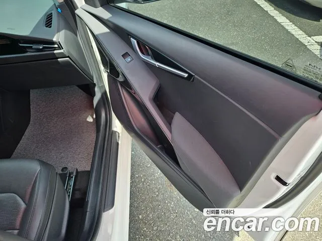 Kia Niro The All New Niro Prestige — Фото автомобиля 20