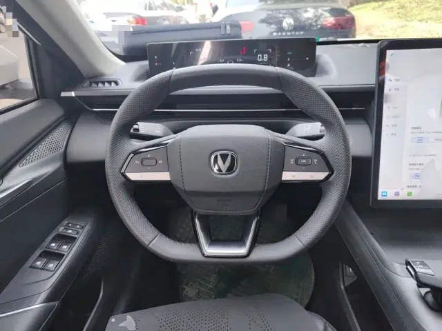 Changan Eado — Фото автомобиля 6