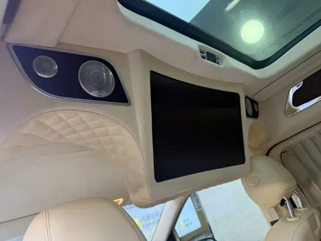 Mercedes-Benz Mercedes-Benz V-Class 2020 Model V 260 L Long Wheelbase Luxury — Фото автомобиля 11
