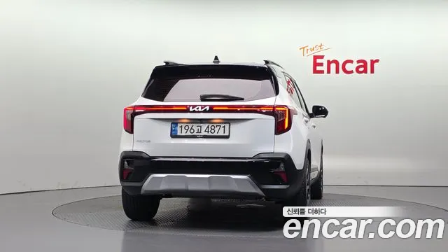 Kia Seltos Новый Seltos Бензин 2.0 2WD — Фото автомобиля 3