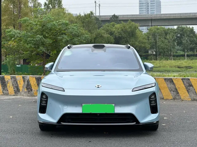 Nio ET5 Touring — Фото автомобиля 2