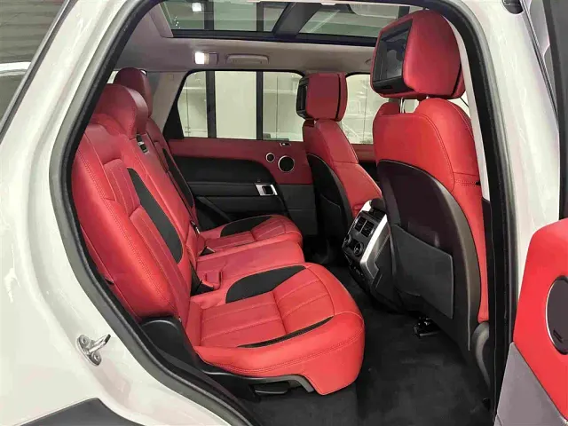 Land Rover Range Rover Sport — Фото автомобиля 15
