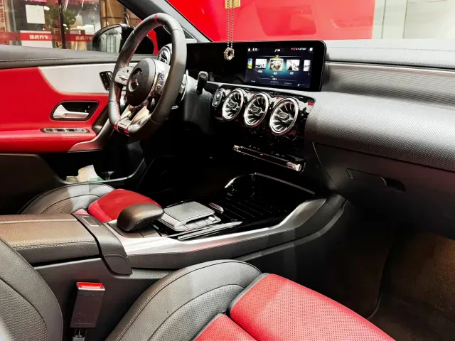 Mercedes-Benz A-Class AMG — Фото автомобиля 16