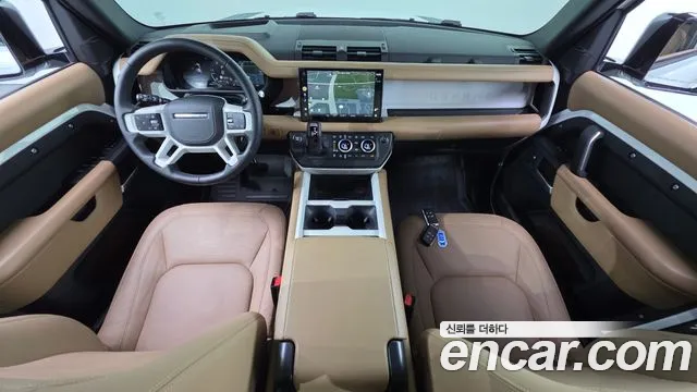 Land Rover Defender — Фото автомобиля 10