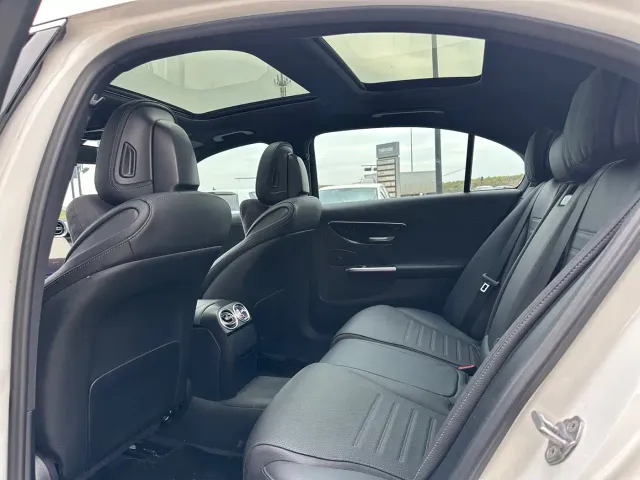 Mercedes-Benz C-Class — Фото автомобиля 3