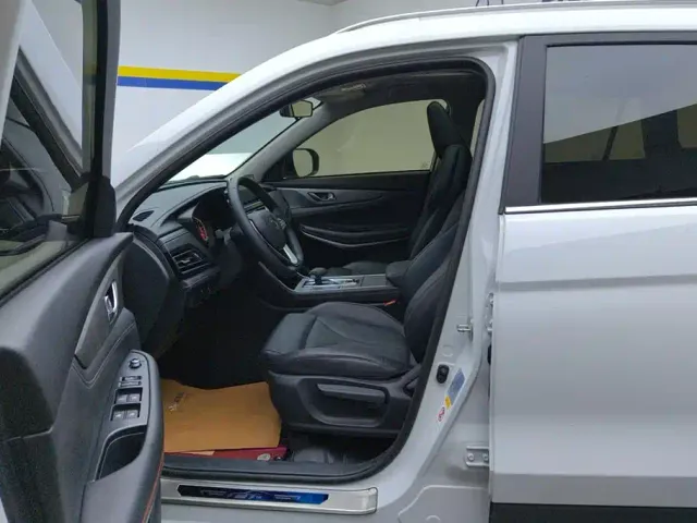 Changan CS75 — Фото автомобиля 9