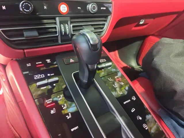 Porsche Macan — Фото автомобиля 15