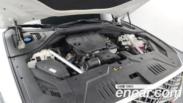 Genesis GV70 2.5T Бензин AWD — Фото автомобиля 5