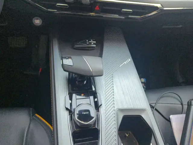 Changan Z6 — Фото автомобиля 16