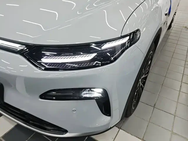 Leapmotor C11 — Фото автомобиля 23