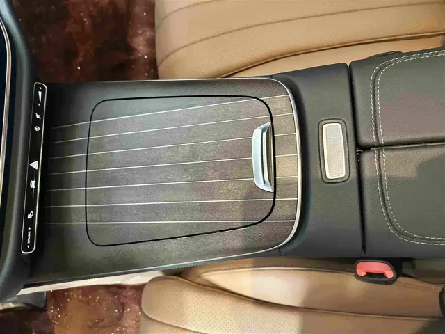 Mercedes-Benz E-Class — Фото автомобиля 11