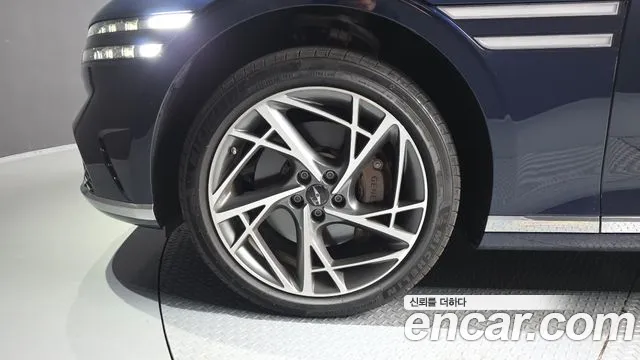 Genesis G90 — Фото автомобиля 5