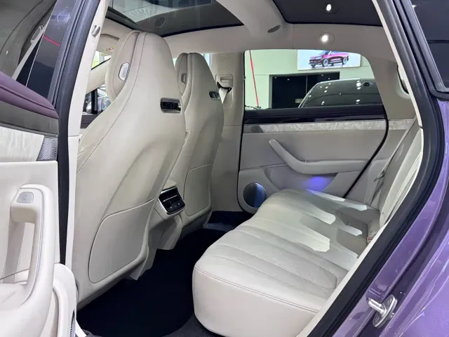 Luxeed S7 — Фото автомобиля 15