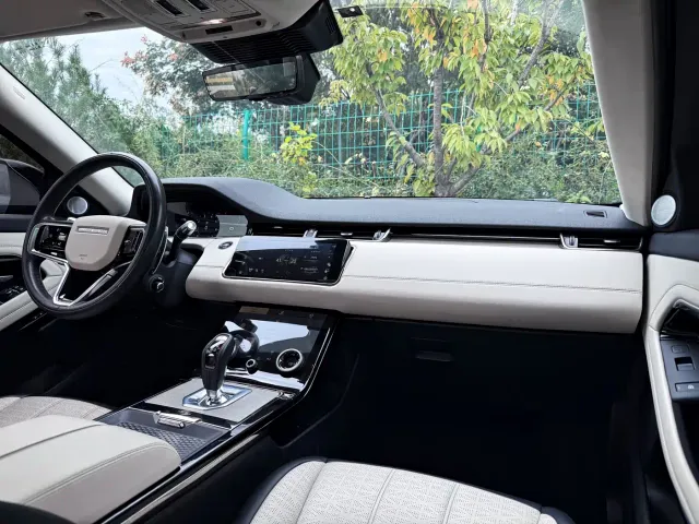Land Rover Range Rover Evoque — Фото автомобиля 17