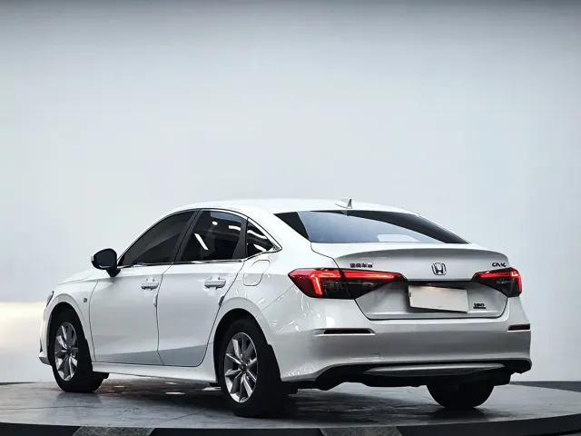 Honda Civic — Фото автомобиля 6
