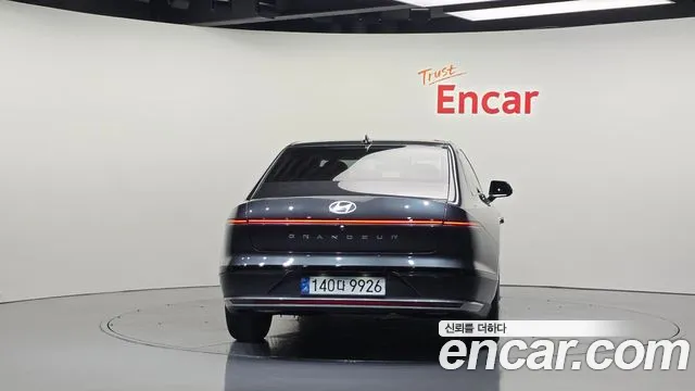 Hyundai Grandeur Grandeur (GN7) — Фото автомобиля 4