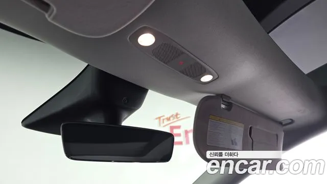 Tesla Model Y — Фото автомобиля 21