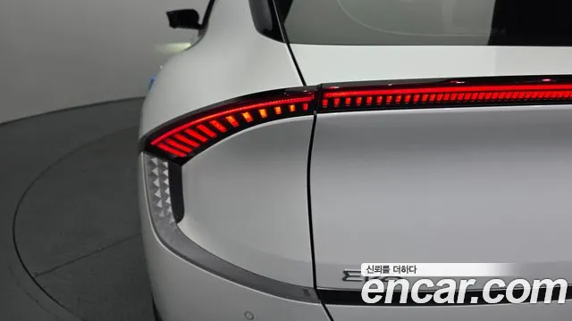Kia EV6 — Фото автомобиля 19