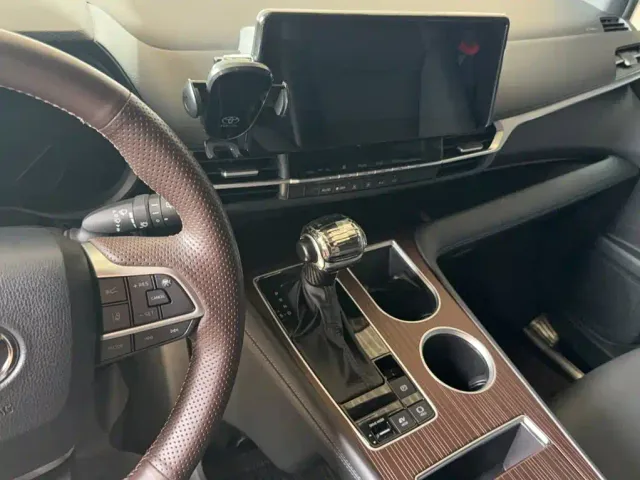 Toyota Granvia — Фото автомобиля 5
