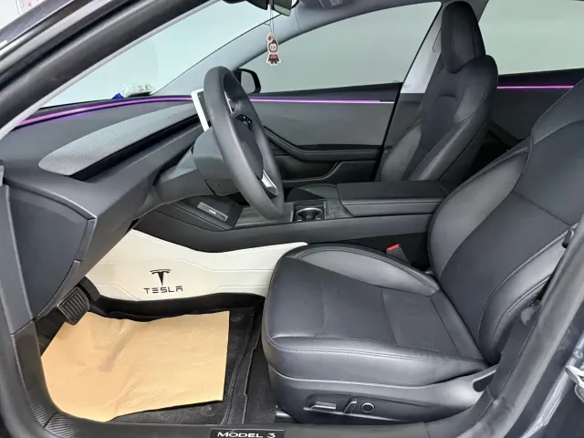 Tesla Model 3 — Фото автомобиля 4