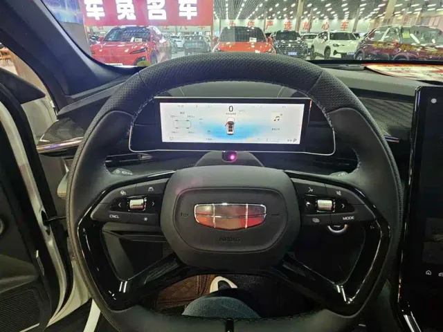 Geely Boyue — Фото автомобиля 12