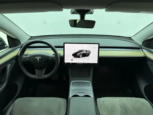 Tesla Model Y — Фото автомобиля 13